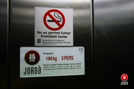 Pegatina informativa ascensor 2 personas 180 kg